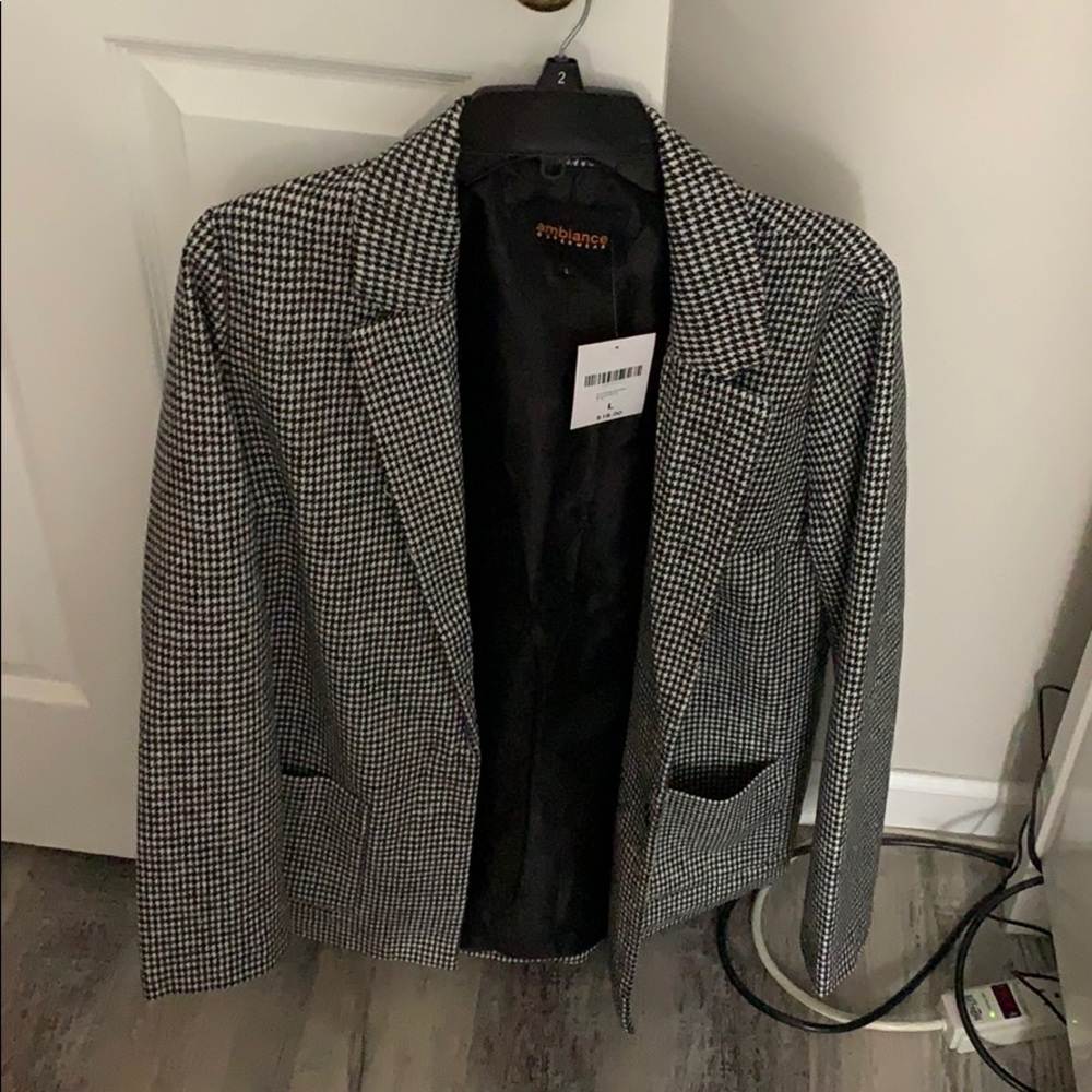 Jacket - Picture 3 of 4